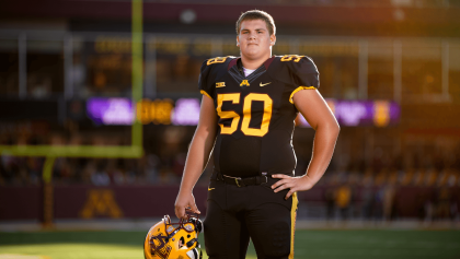 Iowa High School Football Prospect Commits To Minnesota
