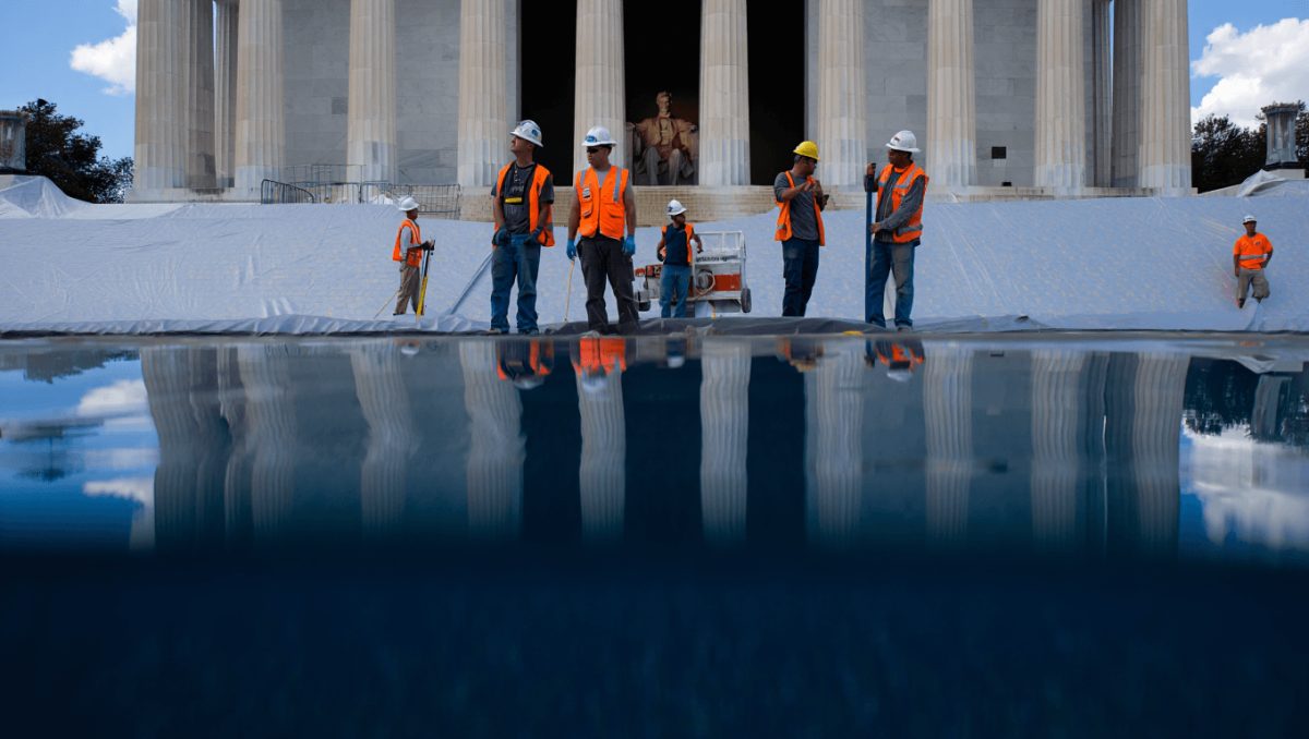 Oklahoma companies help repair and refinish Lincoln Memorial Reflecting Pool