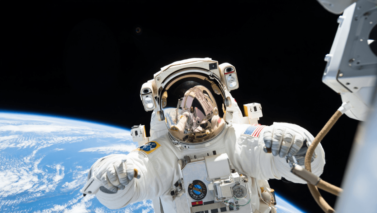 Cal Poly alum sets record for furthest distance from Earth on Artemis II mission