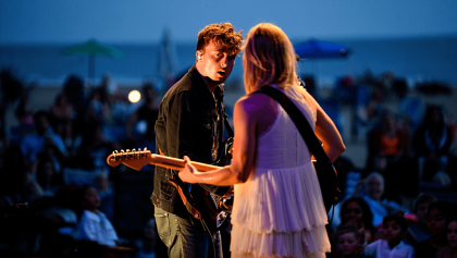 Modest Mouse anuncia concierto de la Costa Central con Carolina Rose