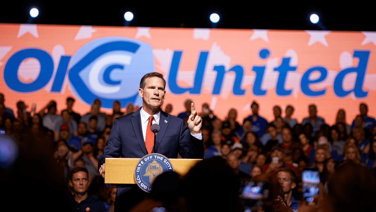 Mayor David Holt unveils OKC United during annual State of the City
