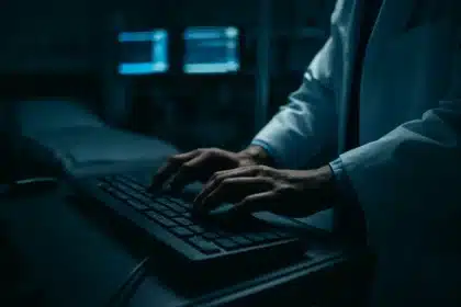 Local hospitals scramble to adopt AI: oversight lags and patient risk rises